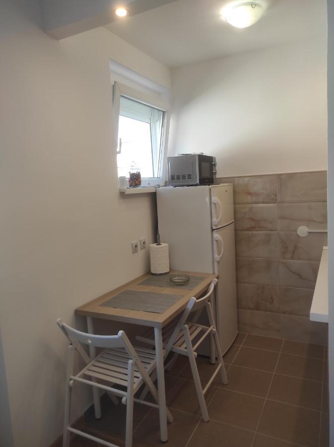 Apartman Nicolas Belgrado Exterior foto