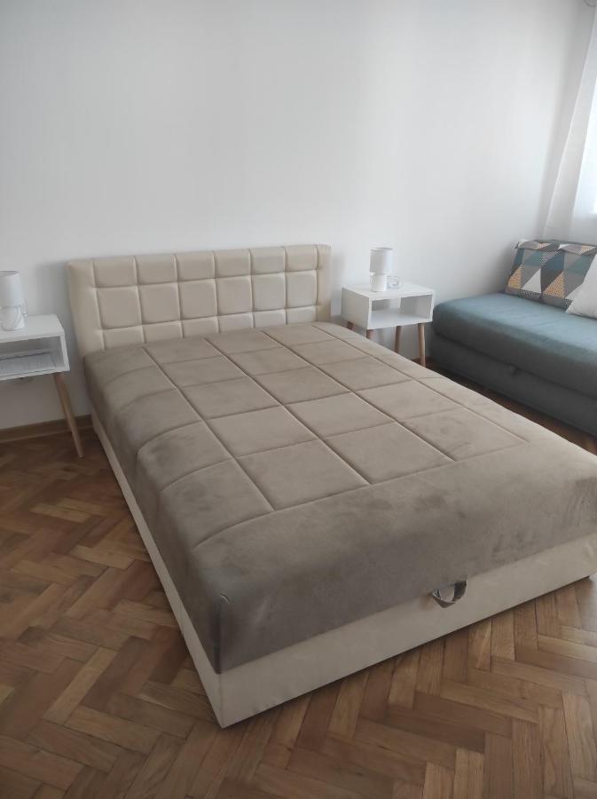 Apartman Nicolas Belgrado Exterior foto