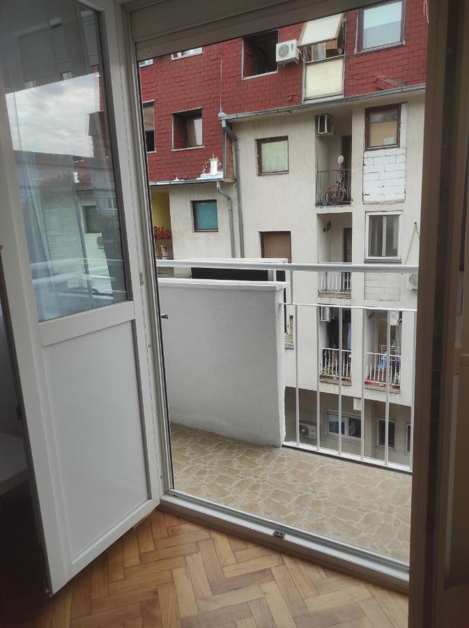 Apartman Nicolas Belgrado Exterior foto